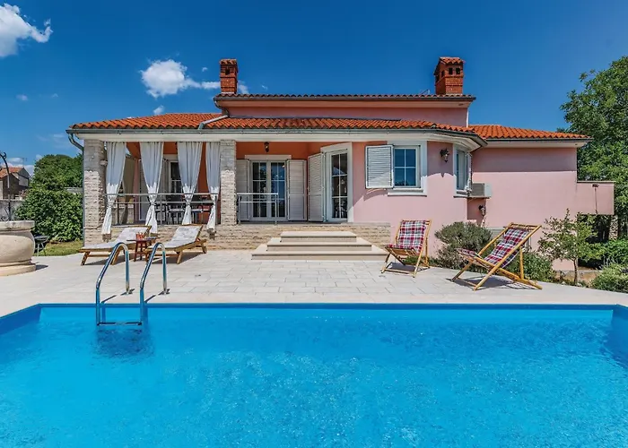Gorgeous Home In Marcana