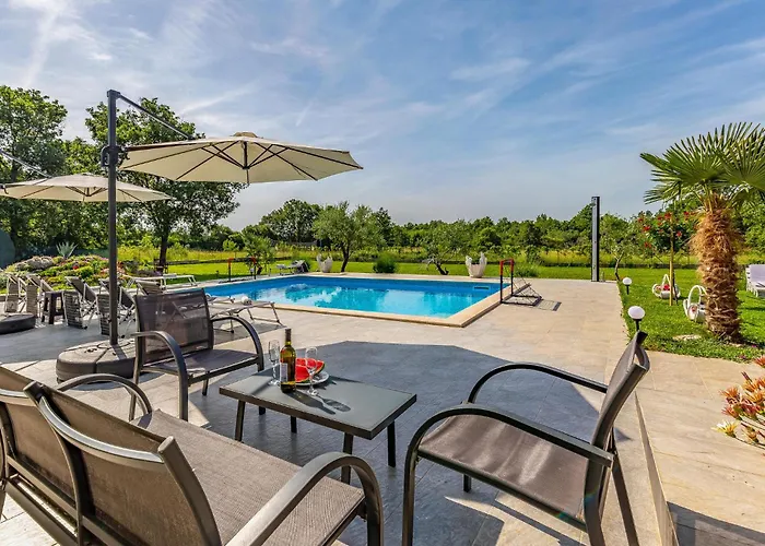 Lovely Home In Marcana